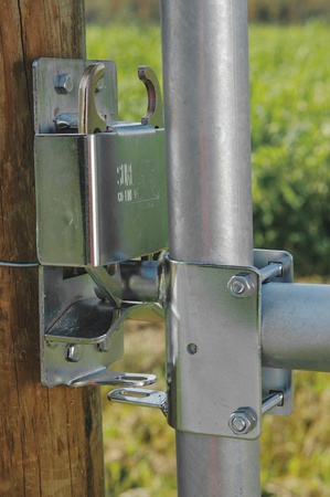 KIWI Sure-Latch Lockable Gate Latch